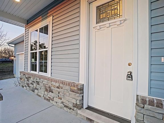 2nd image of 7260 Basswood Dr
