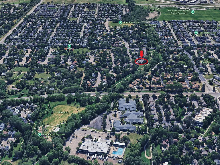 Palo Park Neighborhood, Looking East