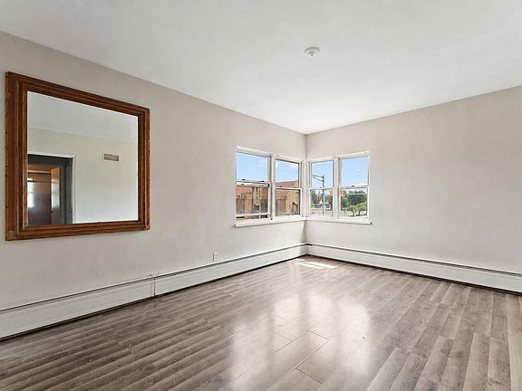 4th image of 540 165th St