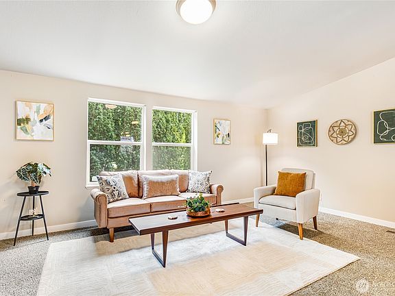 5th image of 932 Price Road