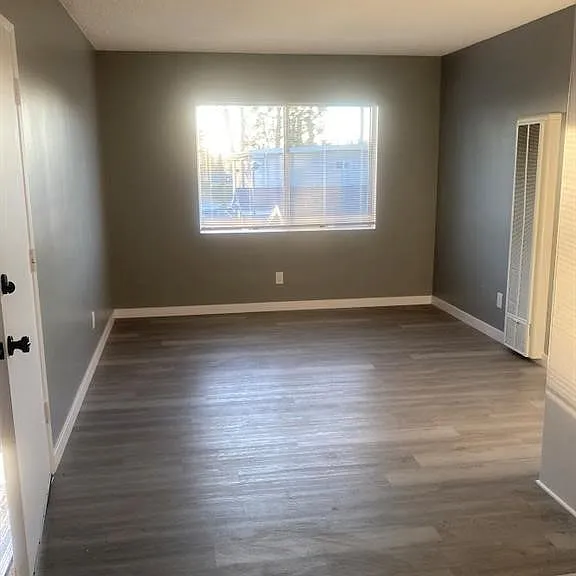 625 N Batavia St #D — Photo 2