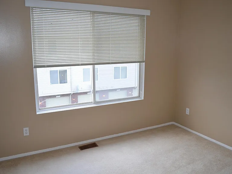 23338 Poplar Dr — Photo 4