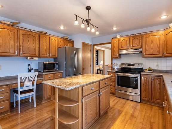4th image of 225400 Indigo Dr