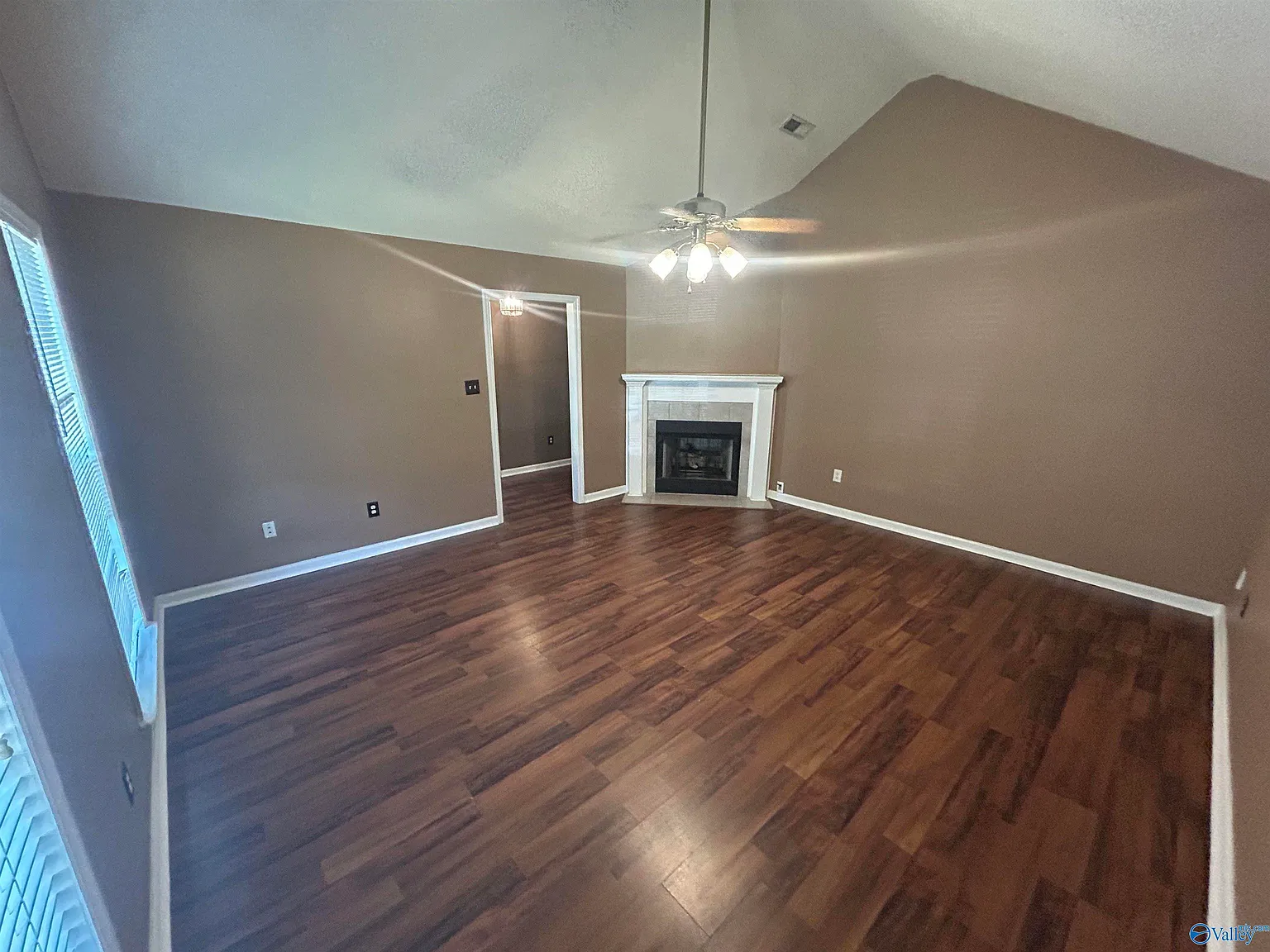 3 bed, 2.0 bath, 1629 sqft, $1,750 — Photo 4