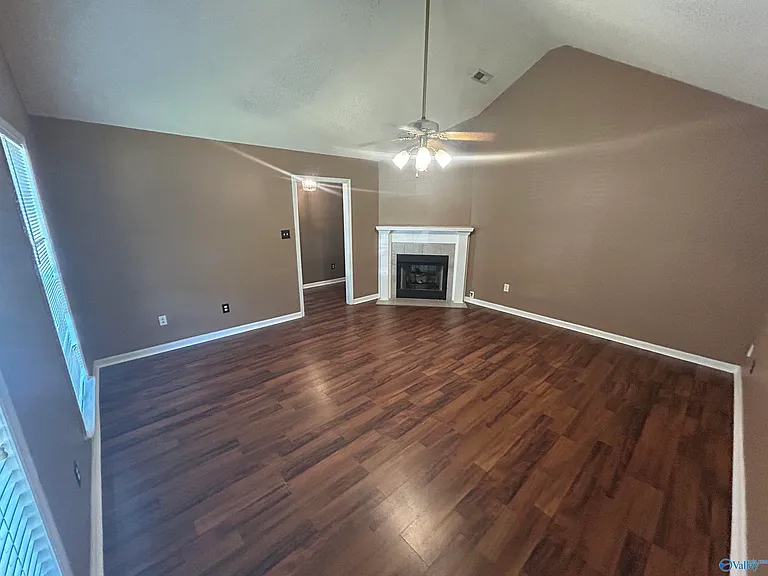 111 Sunnyfield Dr — Photo 4