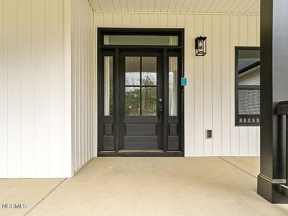 5th image of 165 Riding Lane