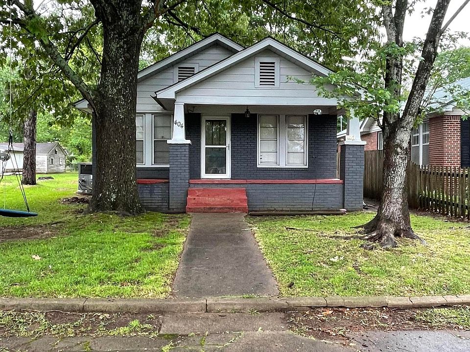 1st image of 404 E 5th St