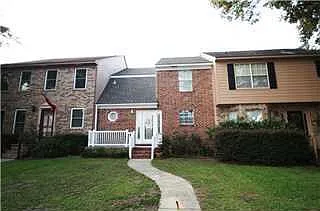 6028 Sussex Dr — Photo 1
