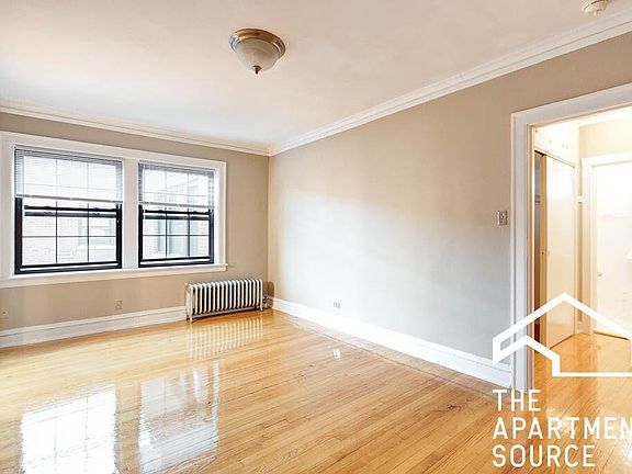 4th image of 1722 W Albion Ave #D3
