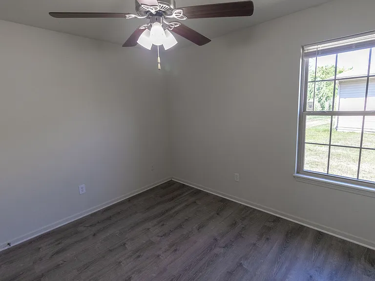 1408 Bodie Dr — Photo 21
