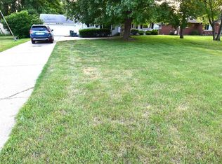 6103 Rochester Rd, Troy, MI 48085