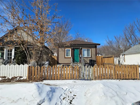 131 M AVENUE S, Saskatoon, SK S7M 2K1