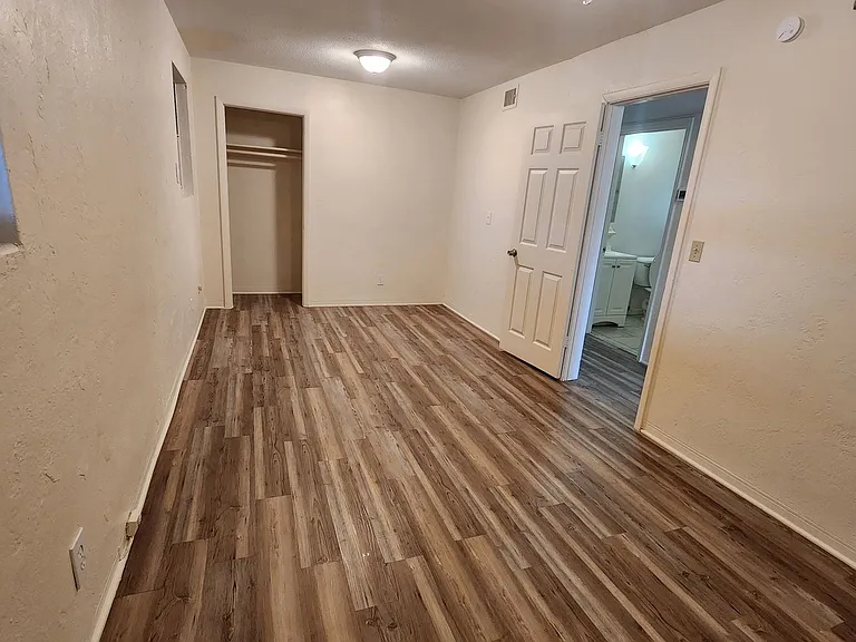 444 S Caroline St — Photo 12
