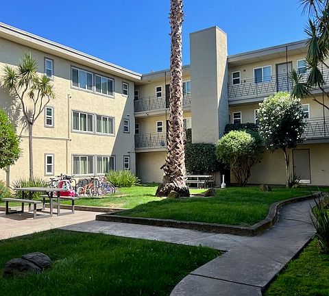 5th image of 647 E 17th St APT 234