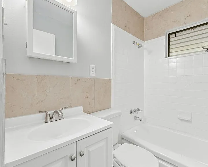 10700 Spring Garden Dr — Photo 26