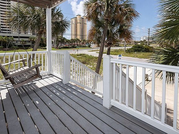 4th image of 1402 Bahia Dr