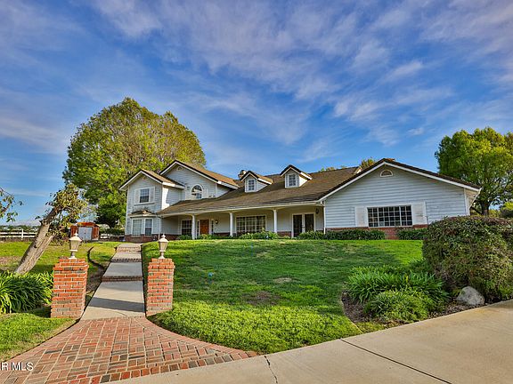 3rd image of 2758 N Las Posas Cir