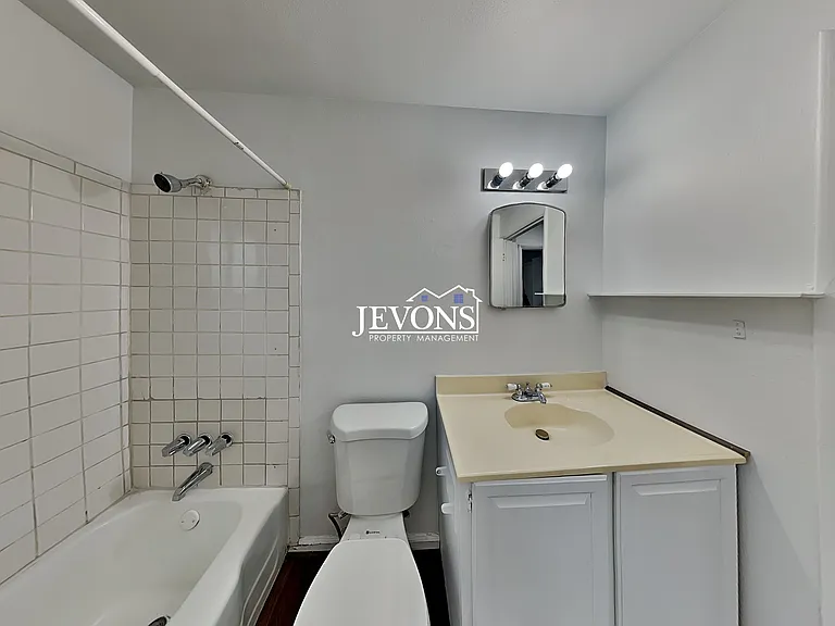 8330 Wabash Ave S #8330 — Photo 9