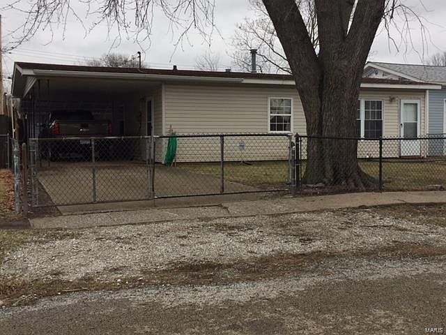 1st image of 2165 Robert Ave
