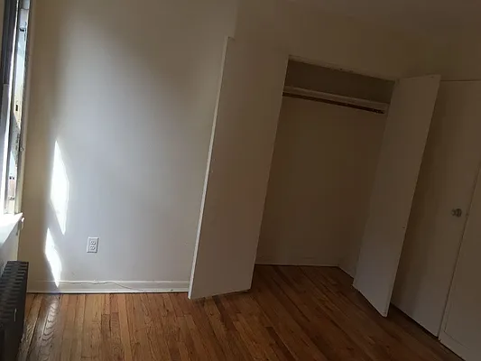 Rented by Camelot Realty Group | media 17