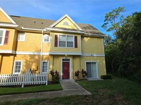 4005 Santa Maria Dr, Kissimmee, FL