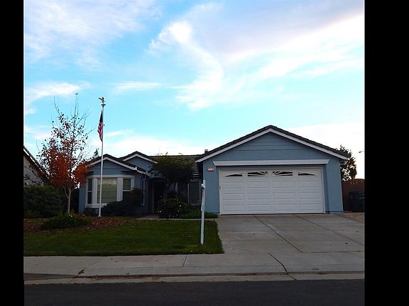 3rd image of 1745 Belden Dr