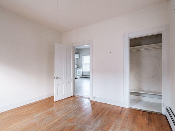 lewiston-maine-211038534 picture