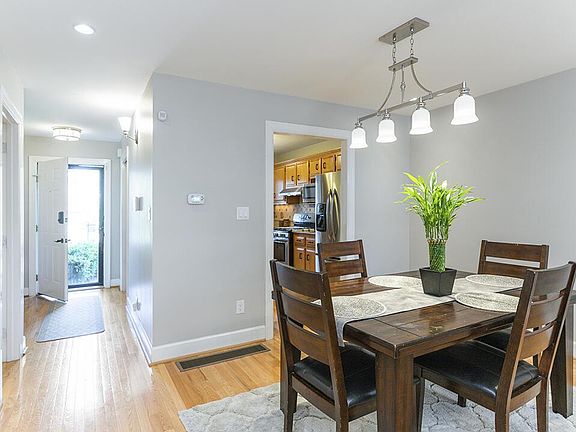 4th image of 3905 Rock Ledge Ln