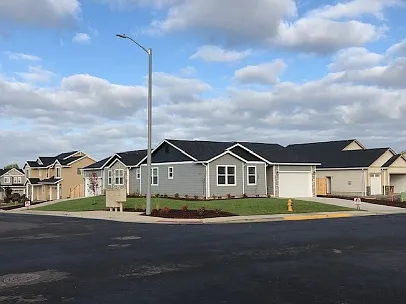 429 SE Palomino Ct — Photo 12