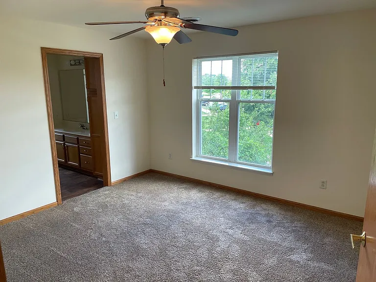 Door Creek Apartments — Photo 19