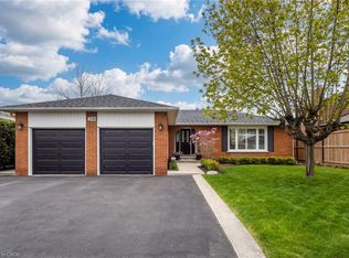 318 Mary St, Oakville, ON L6K 3P6