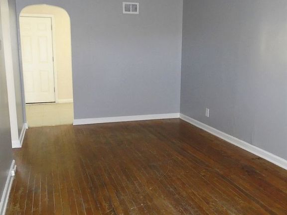 2nd image of 625 N Adams St #2