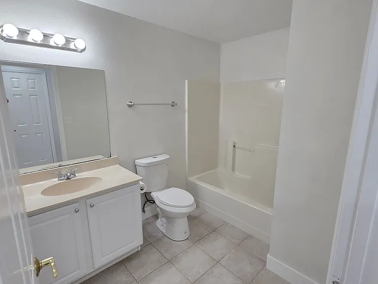 104 Charles Dr — Photo 16