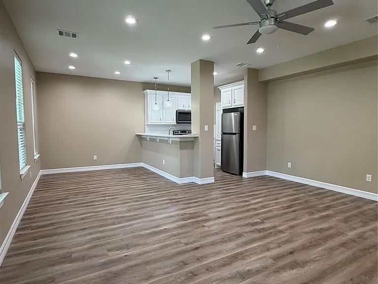 408 Mary Ave — Photo 6