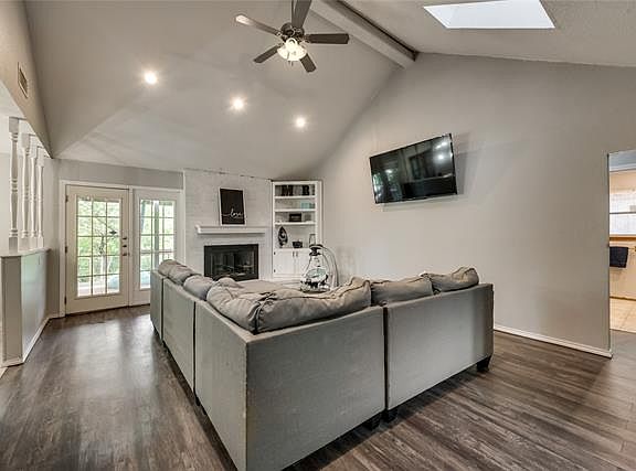 5th image of 2310 Sahara Dr