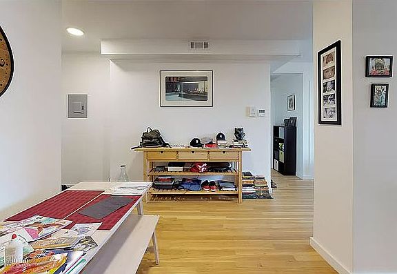 5th image of 212 Linden Blvd APT 7A