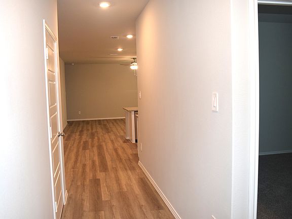 4th image of 724 Rubicon Rd