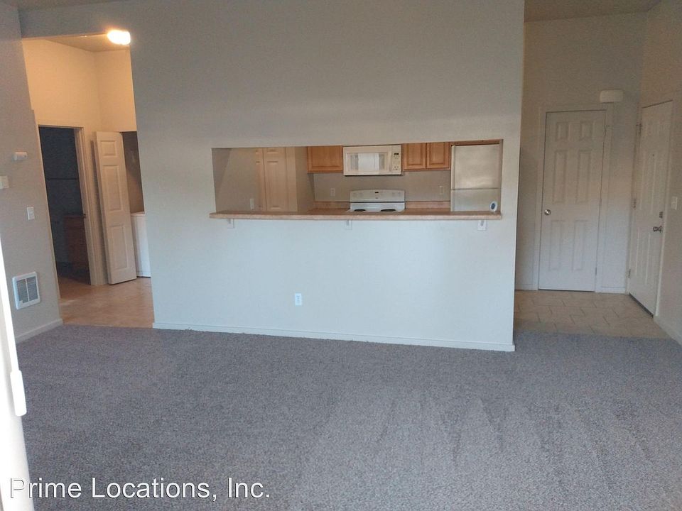 2nd image of 822 E Pioneer Ave #112
