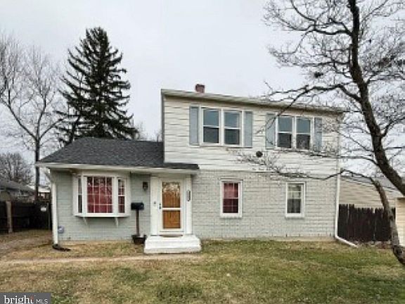 2nd image of 1034 Dumbarton Rd
