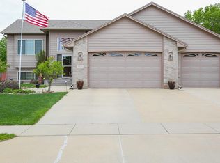 3324 S Alpine Ave, Sioux Falls, SD 57110