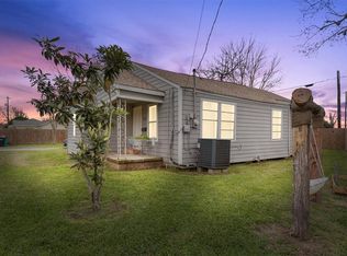 515 Riggs St, Baytown, TX 77520