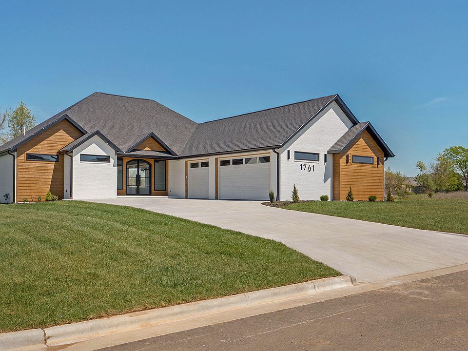 1st image of 1761 E Peartree Drive