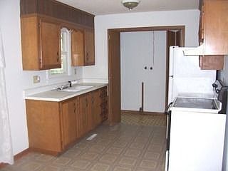 2nd image of 1302 S Moniteau Ave