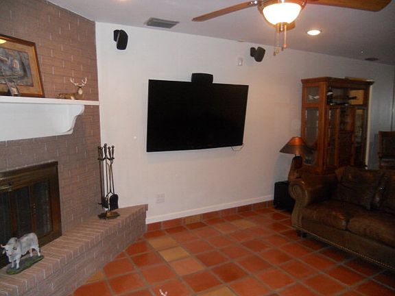 4th image of 305 Forest Hills Dr #16