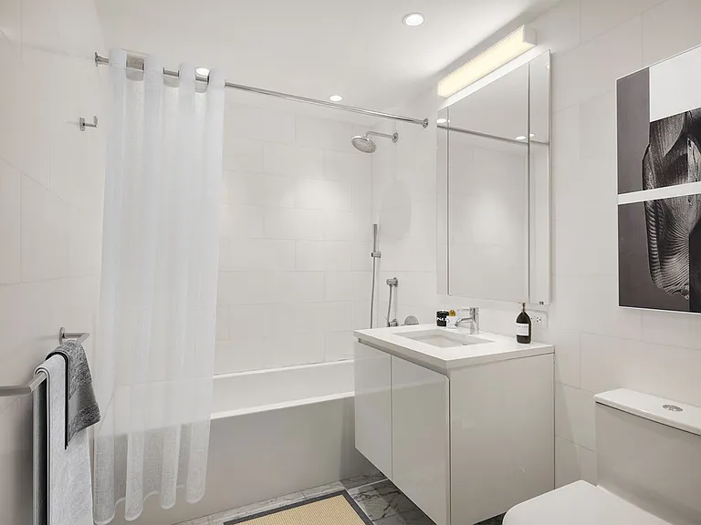 685 1st Ave #18A — Photo 5