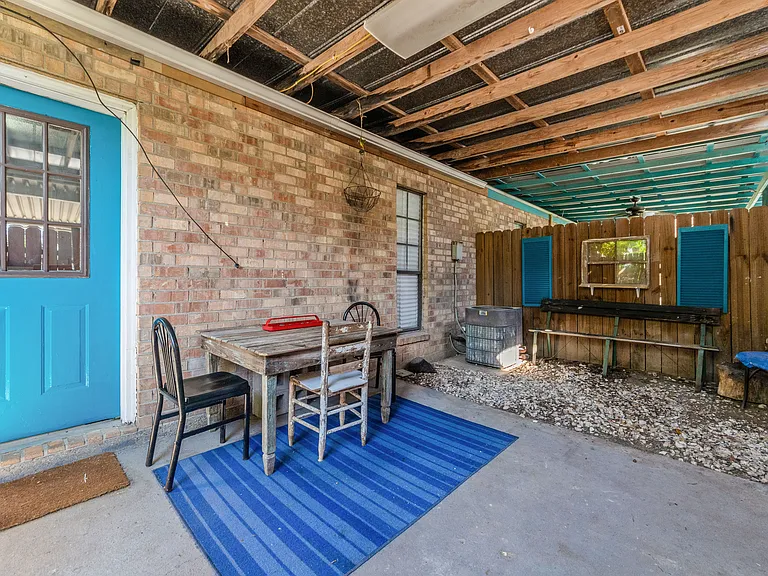 403 Clara St #B — Photo 11