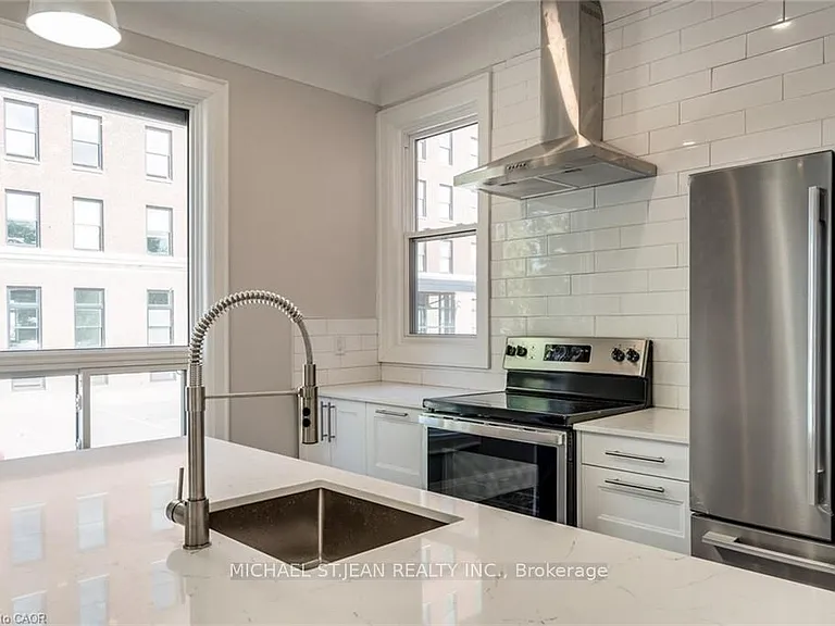 276 Sanford Ave N #1 — Photo 7