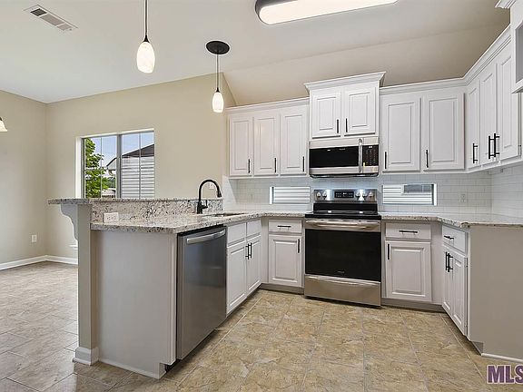 3rd image of 14534 Tanya Dr