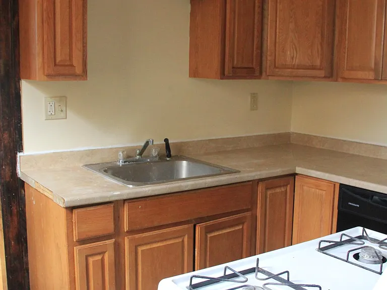 121 Illinois St #2 — Photo 12