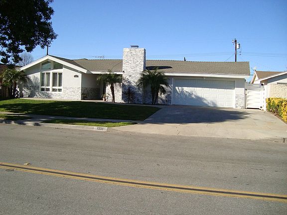 2nd image of 1331 La Canada Dr